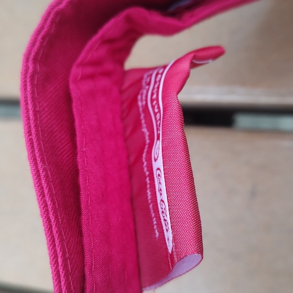 Coca Cola Refresh Recycle Re-use Embroidered Strapback Visor Red White - Picture 9 of 9